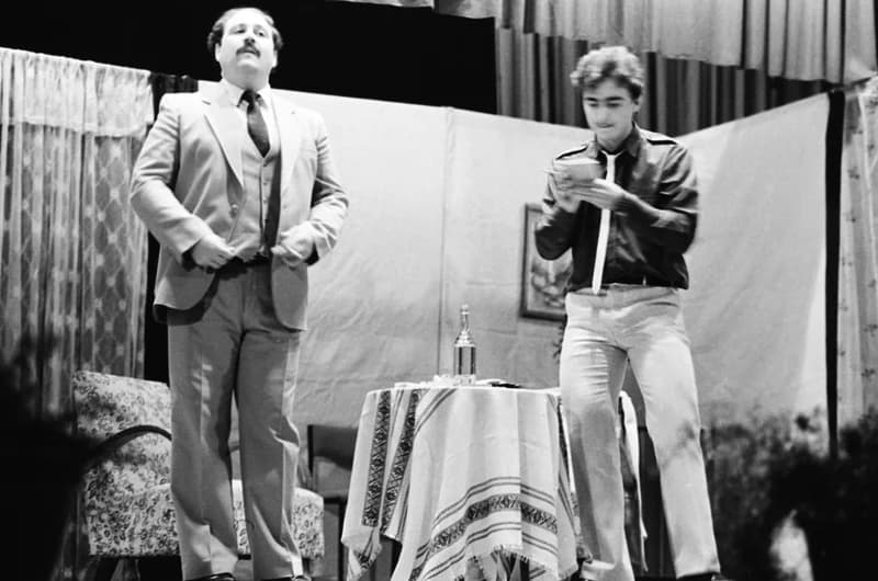 Négyesfogat. Kupuszinai műkedvelők