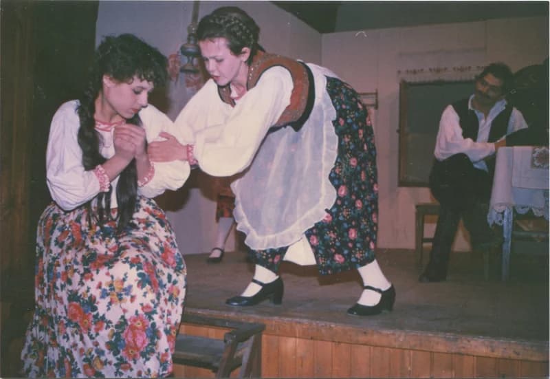 Az egyesület színjátszóinak előadása: Tamási Áron: Énekes madár