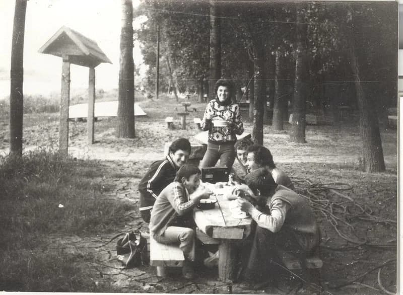 Ebéd a Tisza-parton, a földerítők vízitelepén