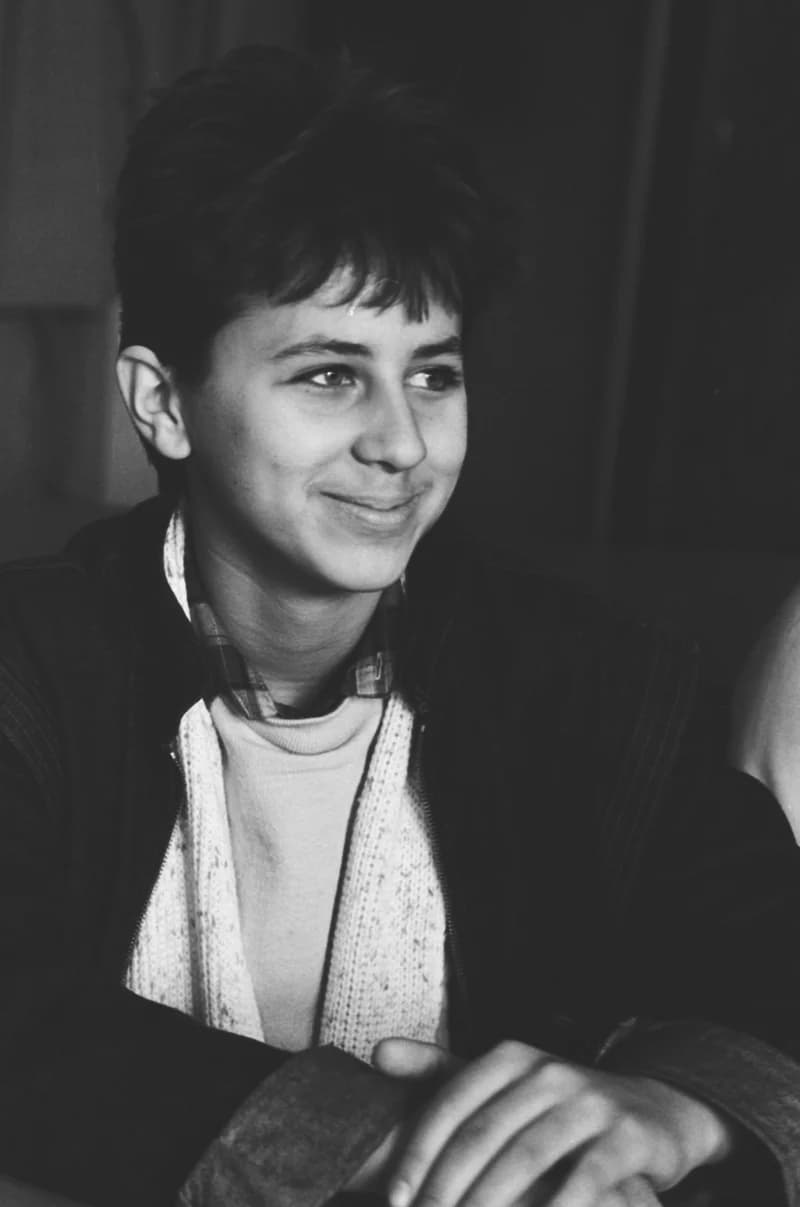 I. L. Ribal iskola kis színjátszói és Krnács Erika