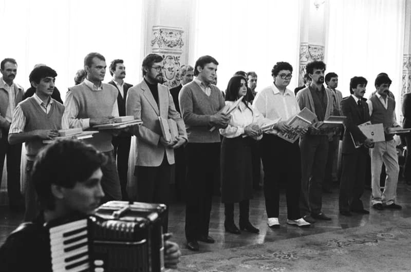 A nagykorúsági díjak átadása