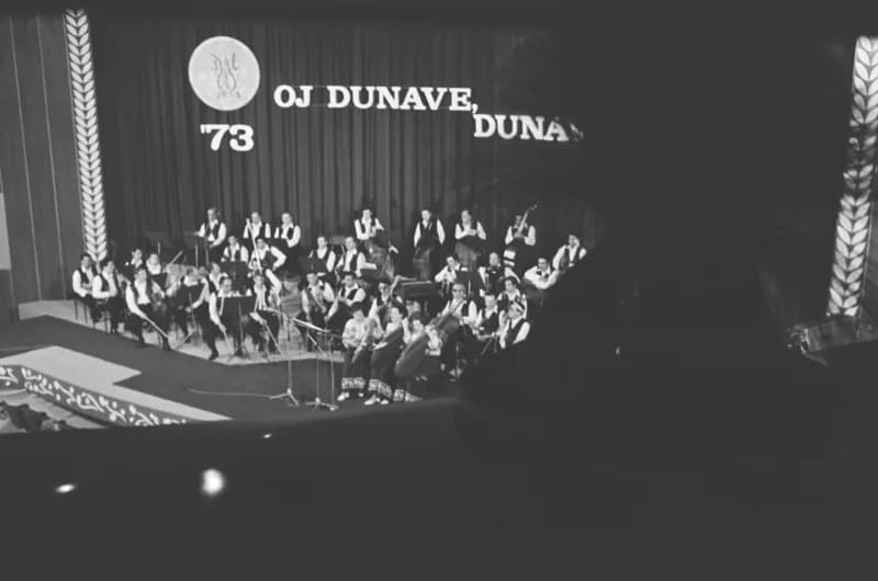 Oj Dunave, Dunave plavi