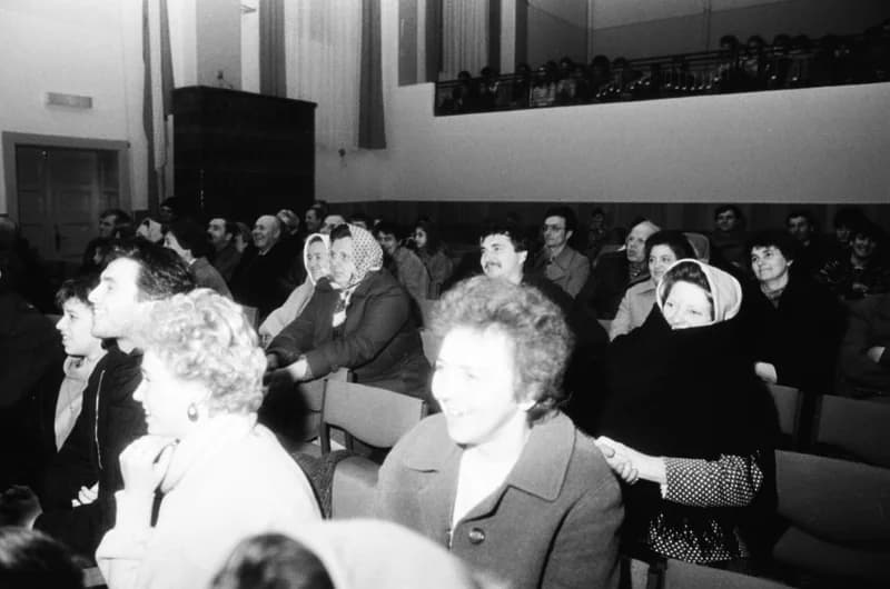 Négyesfogat. Kupuszinai műkedvelők