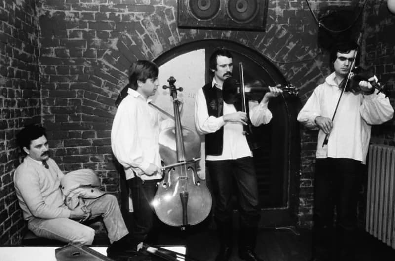 A Hívogató együttes az Ifjúsági Tribün pincéjében