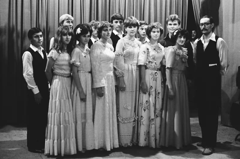 Tánciskola vizsgabál Kispiacon