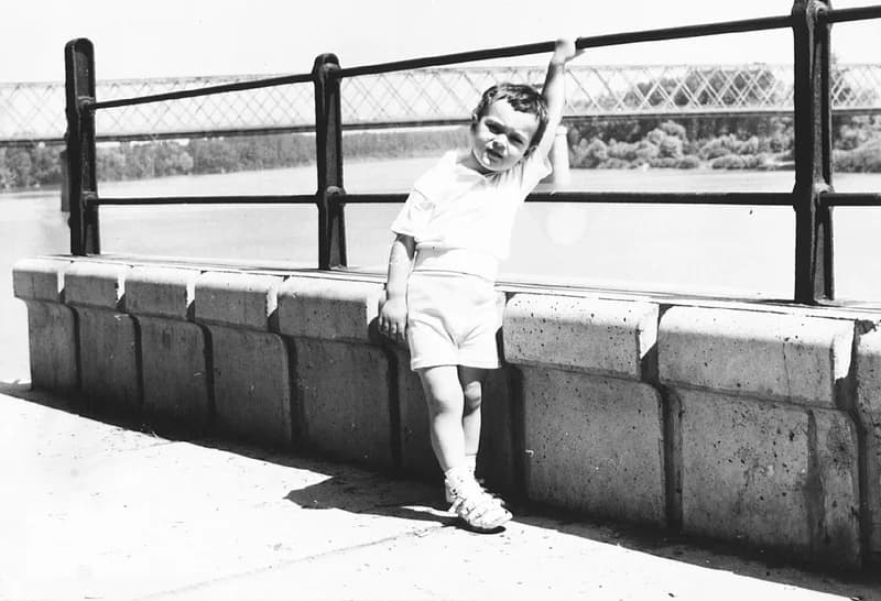 Fehér Imre unokája a Tisza-parton