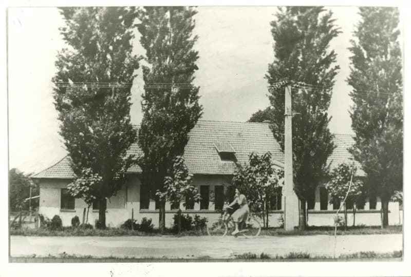 A Staro đurđevoi (Kolóniai) iskola épülete