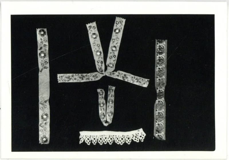 Smizli (nyakfodor) és lógók