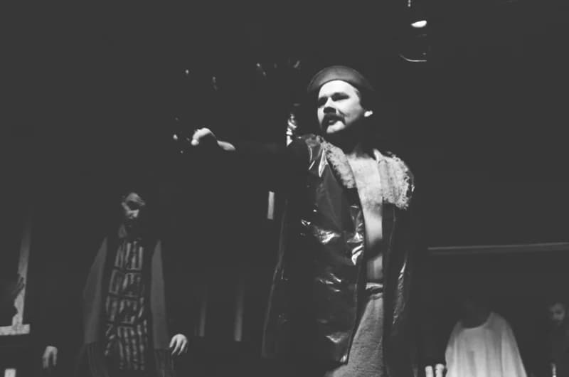 Tömöry Péter (r.), Tolnai Ottó: Paripacitrom 