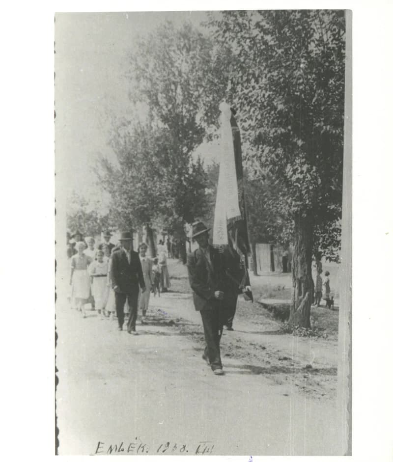 Vigi Isván, a zászlóvivő