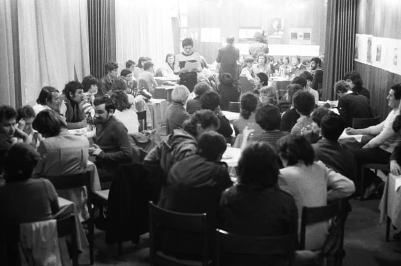 KMV - Becsei Önképzőkörösök a Fórum Klubban