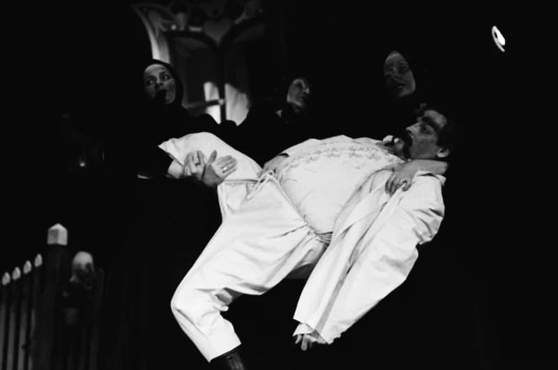 Tóth E.: A falu rossza, avagy a negyedik ablak /r.: Hernyák Gy./