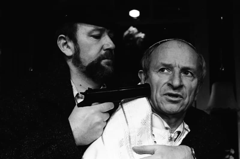 Aznap, amikor a pápát elrabolták