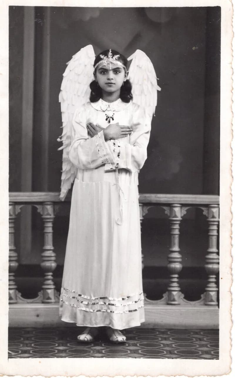 Pósa Irma angyaljelmezben