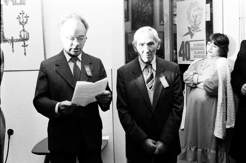 A Nagyapáti Kukac Péter-díj átadása Petrik Pálnak 