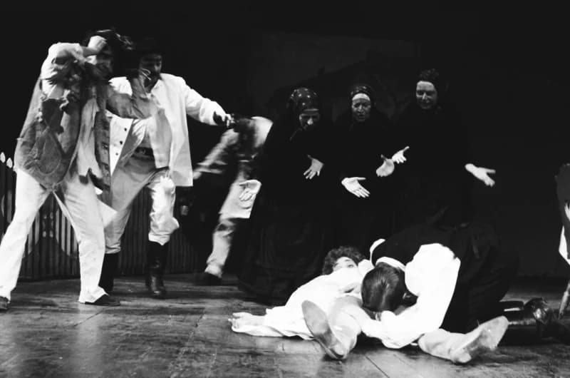 Tóth E.: A falu rossza, avagy a negyedik ablak /r.: Hernyák Gy./