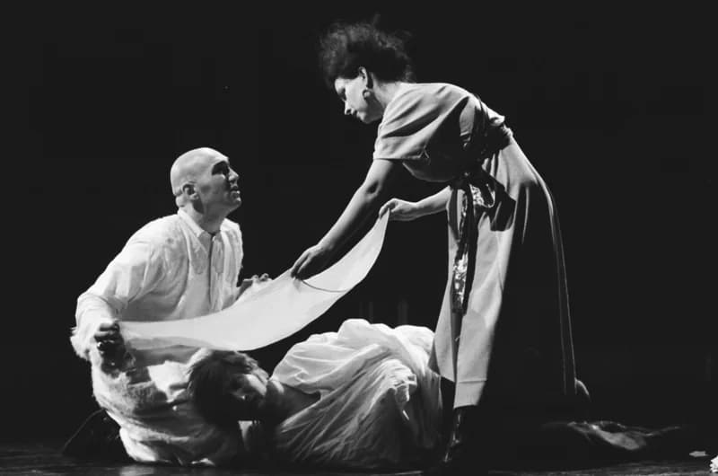 Tömöry Péter (r.), Tolnai Ottó: Paripacitrom 