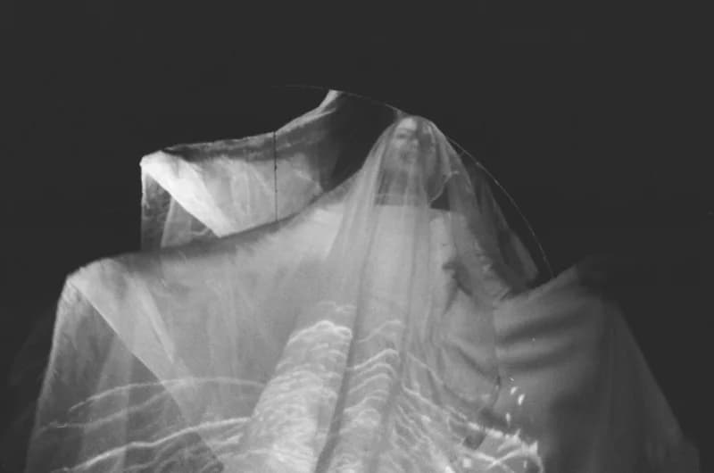 Tolnai: Izéke homokozója, Bayer II.