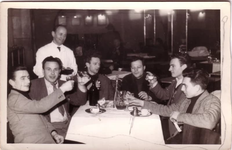 Ünneplés kollégákkal