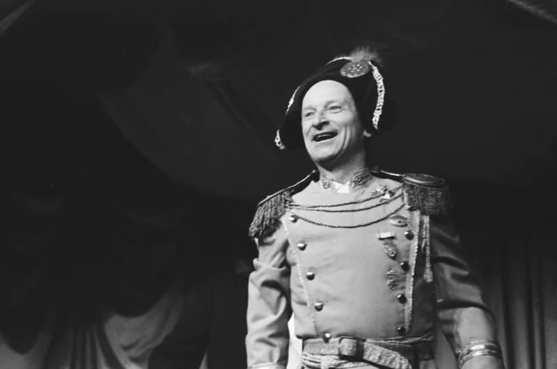 Rejtő Jenő: Kabaré (IV.)