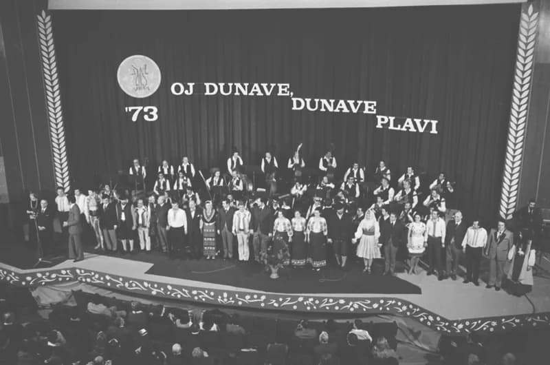 Oj Dunave, Dunave plavi