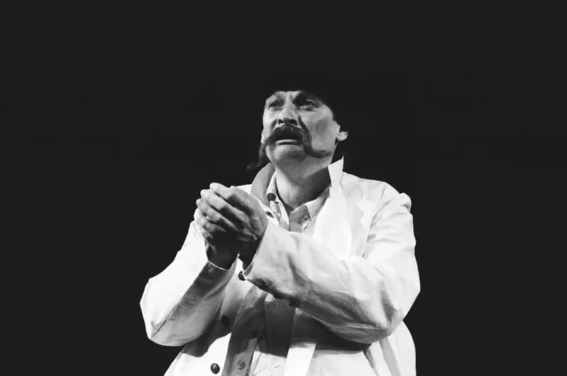 Tóth E.: A falu rossza, avagy a negyedik ablak /r.: Hernyák Gy./