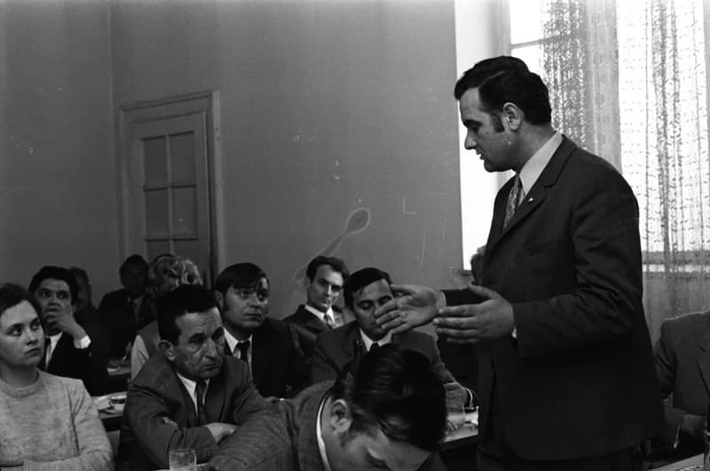 Pártértekezlet (Bonyodalmak Csubela Ferenc körül)