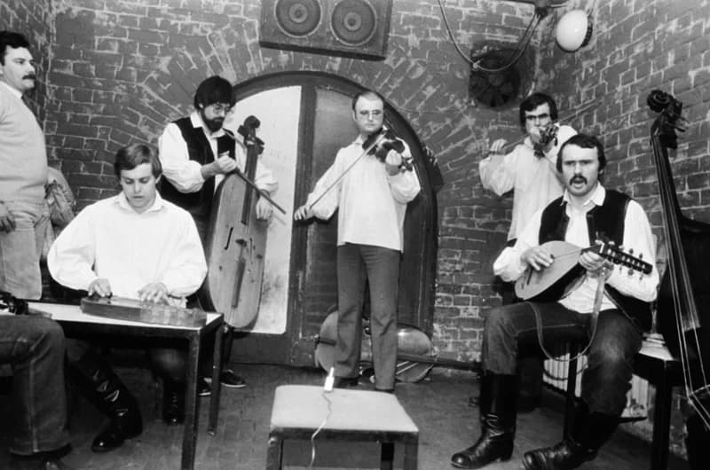 A Hívogató együttes az Ifjúsági Tribün pincéjében