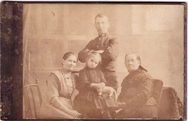 Csonka János családjával