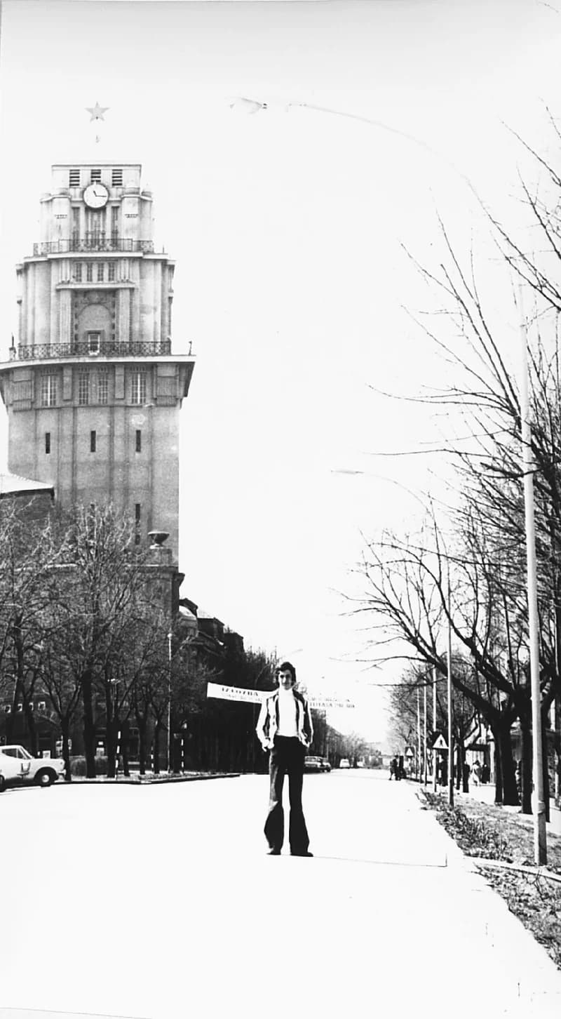 Fehér László a zentai főutcán