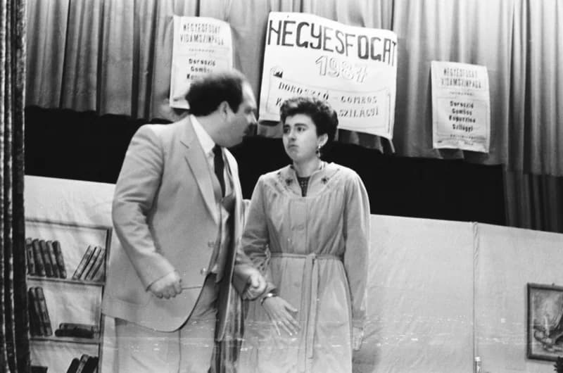 Négyesfogat. Kupuszinai műkedvelők