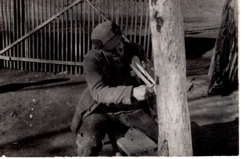 Kézi faesztergályos