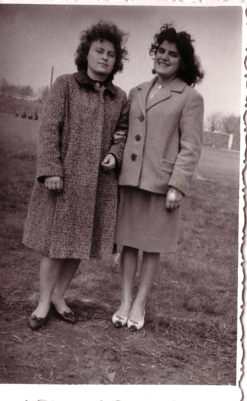 Dencs (szül. Csikós) Rozália