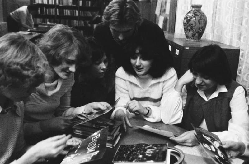 A Képes Ifjúság Topolyán a könyvtárban