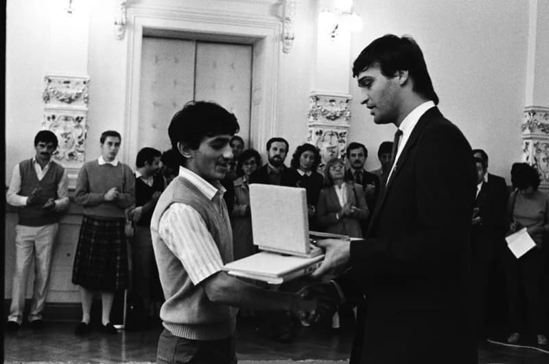 A nagykorúsági díjak átadása