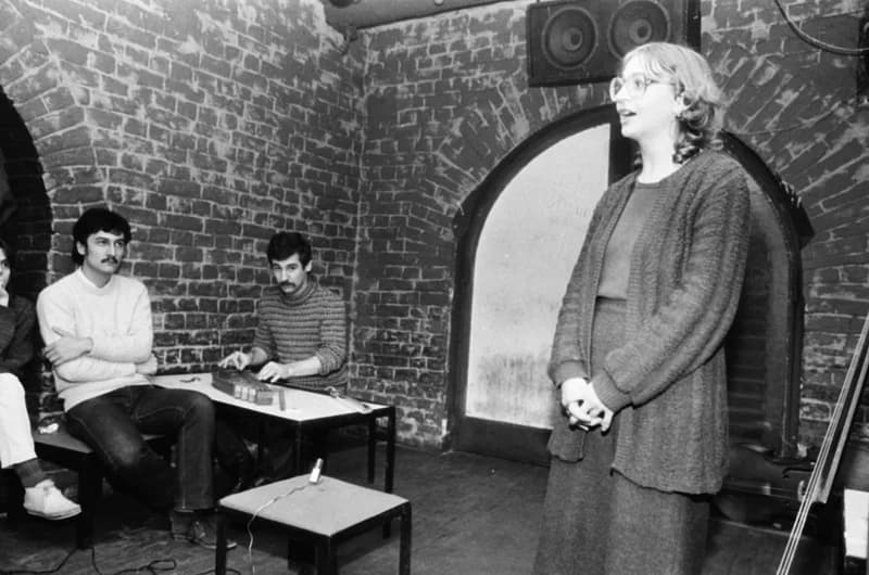 A Hívogató együttes az Ifjúsági Tribün pincéjében