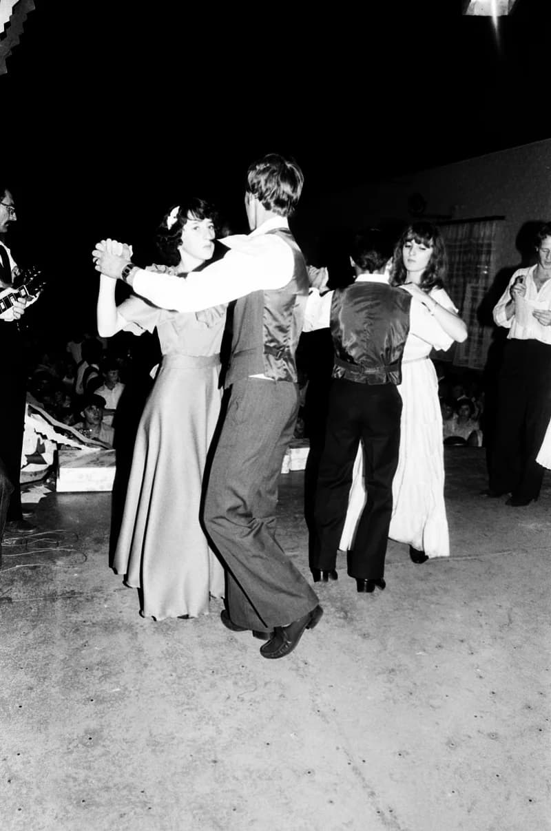 Tánciskola vizsgabál Kispiacon