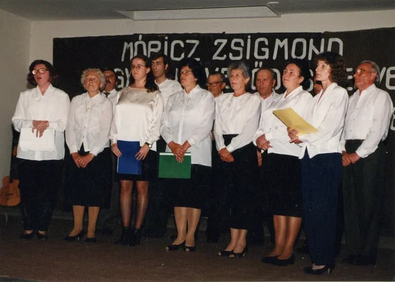 A doroszlói Móricz Zsigmond Magyar Művelődési Egyesület vegyeskara