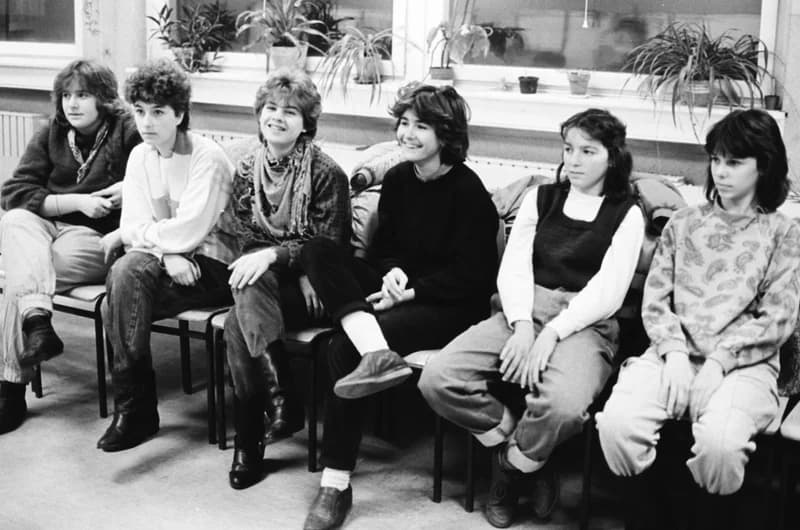 I. L. Ribal iskola kis színjátszói és Krnács Erika