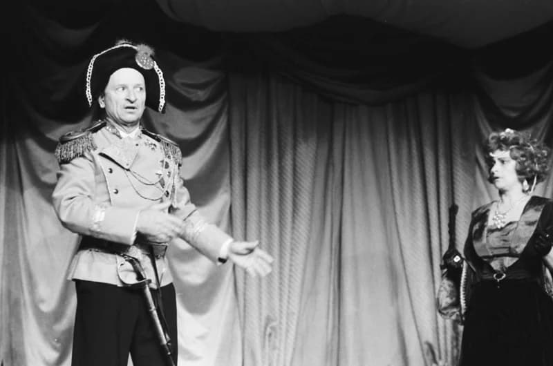 Rejtő: Kabaré (IV.)