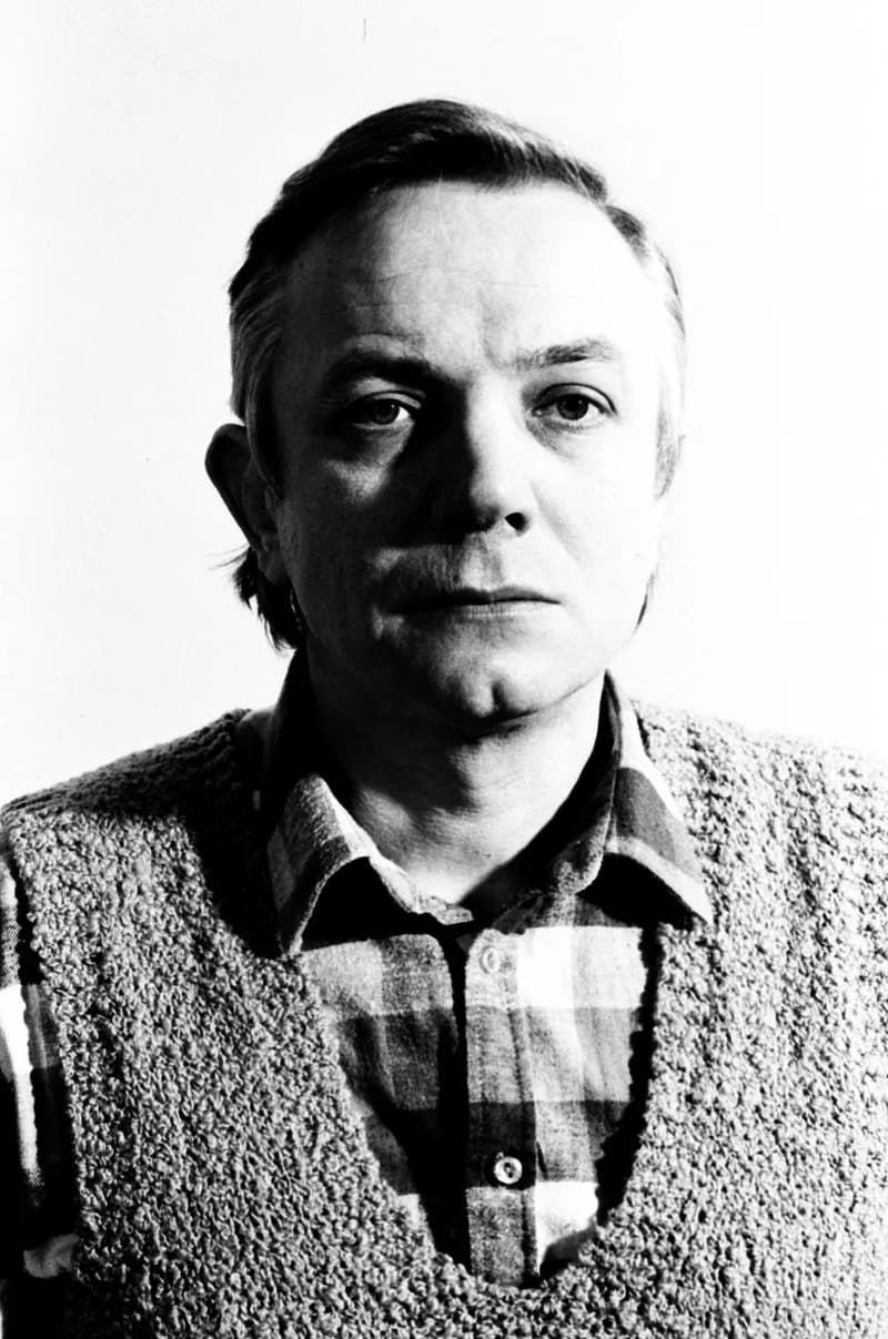 Tolnai: Izéke homokozója, Bayer II.