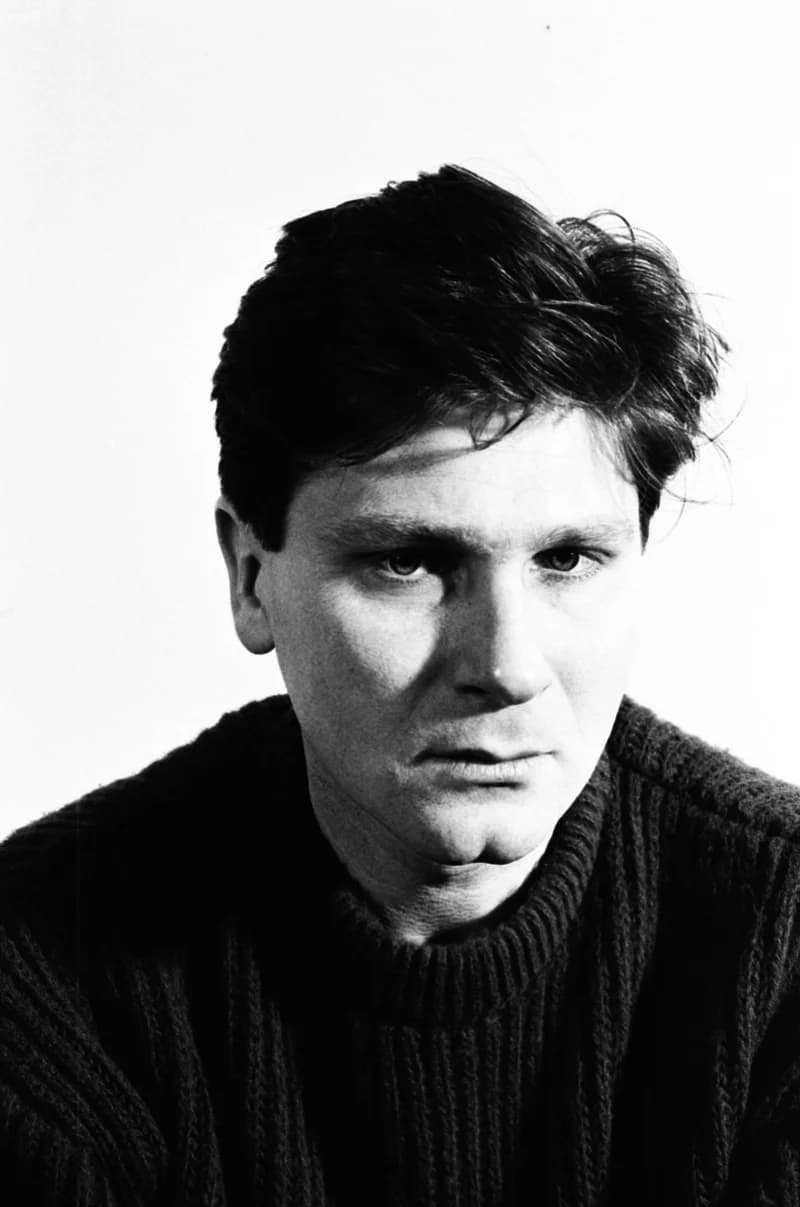 Tolnai: Izéke homokozója, Bayer II.