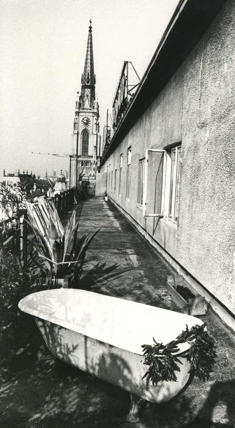 Emeleti rész a templomnál