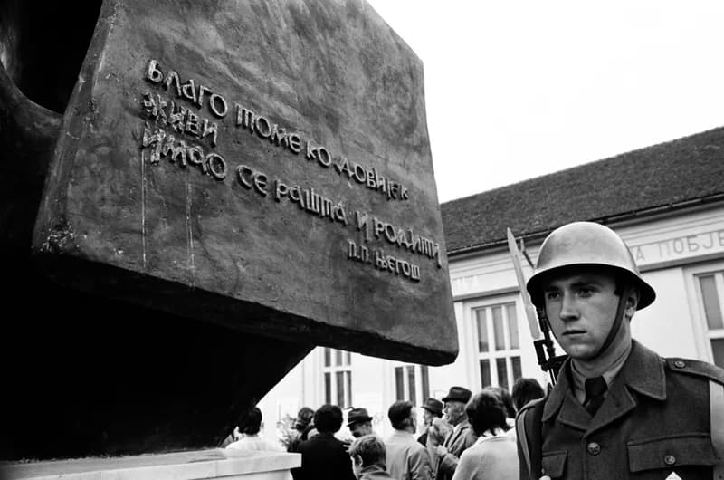 Emlékmű átadás Lovćenacon