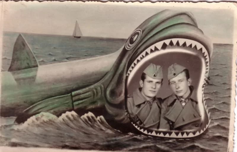 Negyela Ferenc katonatársával