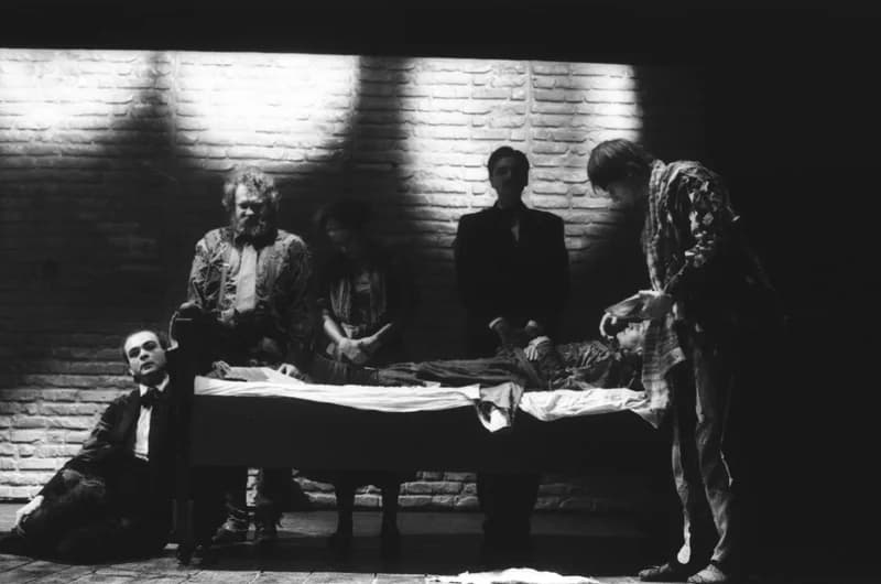 Mrozek: Ház a határon