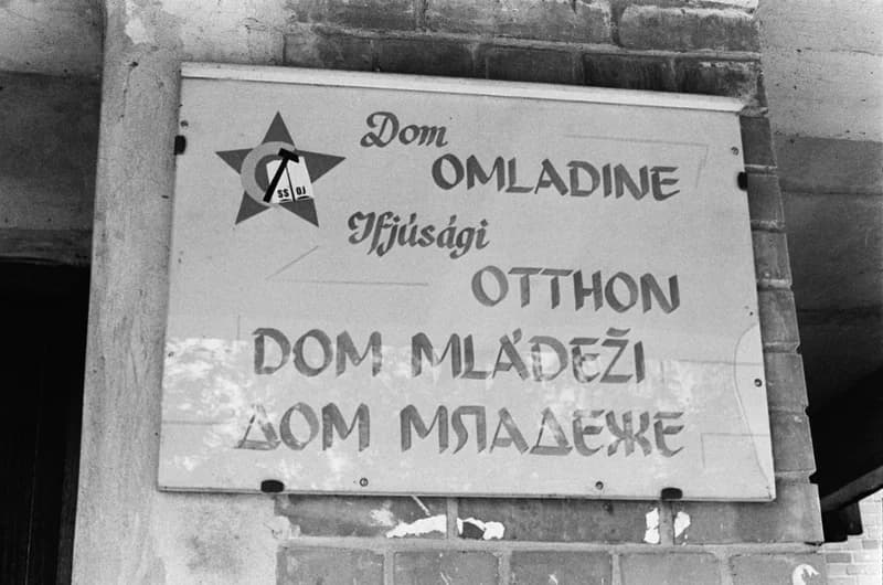 Ifjúsági otthon és az elnöke Topolyán