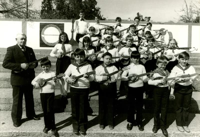 Temerini helyi közösség tambura zenekara