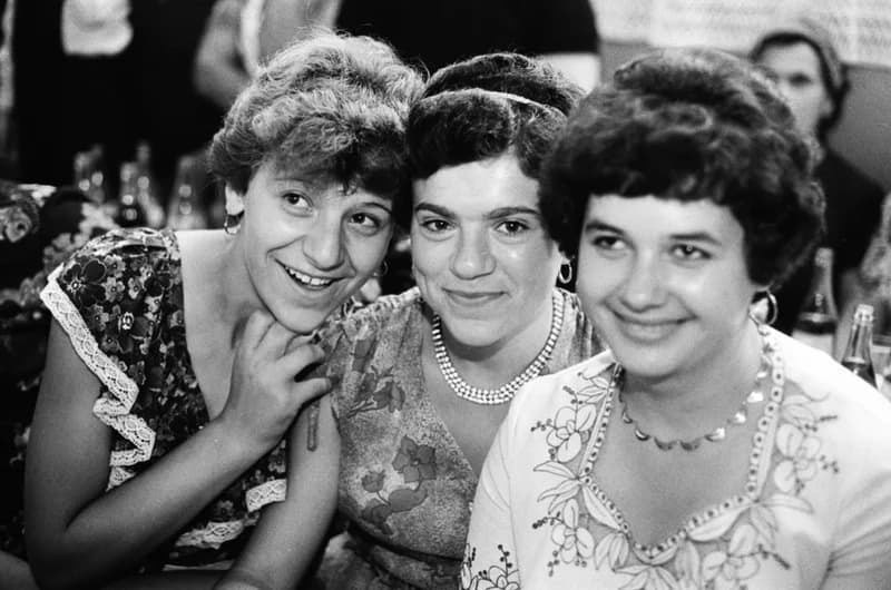 Tánciskola vizsgabál Kispiacon