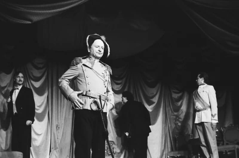 Rejtő: Kabaré (IV.)